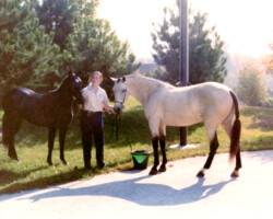 Kerry Gold (right) and Kerrymor's Autumn Hope at the St. Louis National Charity Horse Show.