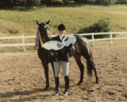 Kerrymor's Autumn Hope with Katie Dalzell in 1981 at the ACPS Region 1 Connemara Breed Show.